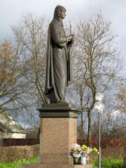 Памятник Св. благоверной Анне Кашинской в городе Кашин, открыт 25 июня 2009 года